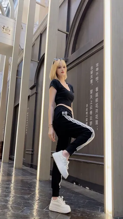 运动裤休闲新款秋冬季加绒保暖百搭撞色休闲裤宽松洋气抽绳哈伦