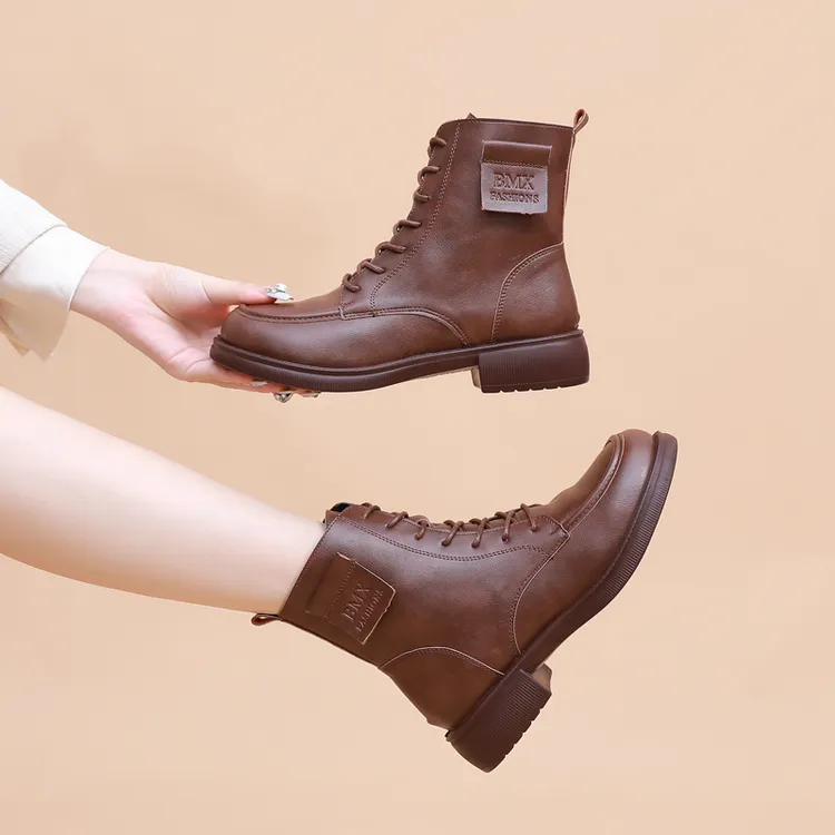 2025新款软皮软底短靴女英伦风软皮马丁靴平跟侧拉链瘦瘦靴女棉靴