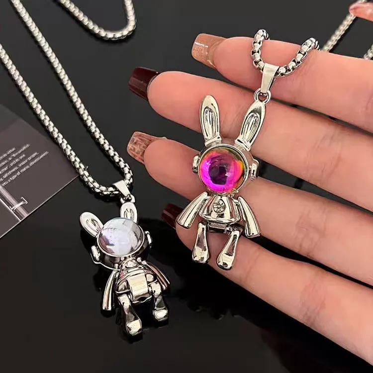 合金亚克力吊坠 百搭男女款太空兔子吊坠时尚高级感情侣配饰项链