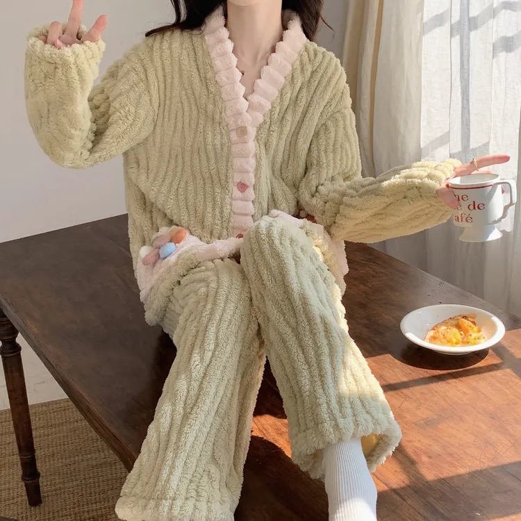 韩系新款冬季小花树皮绒睡衣女珊瑚绒开衫甜美学生套装家居服