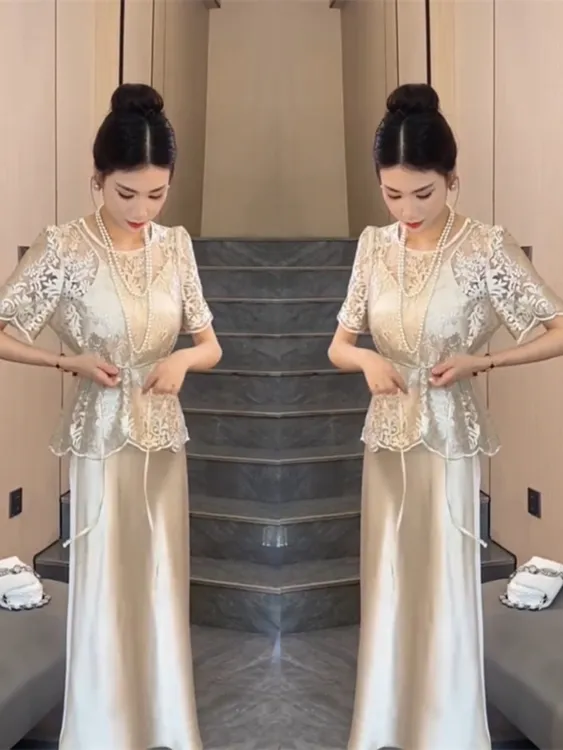 精致感时尚套装裙2025年夏季新款缎面醋酸吊带裙+勾花微透T恤套装