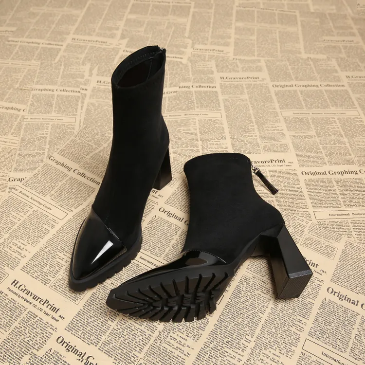 棕色法式瘦瘦靴女感粗跟尖头短靴鞋子秋冬款真皮高跟马丁靴