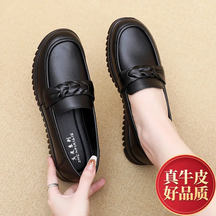 软皮软底单鞋女真皮春秋女鞋中老年软底平底防滑舒适耐磨黑色皮鞋