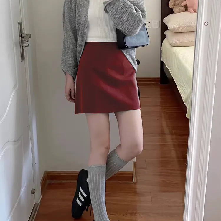 红色高腰西装短裙女秋季2025新款学院风百搭a字包臀防走光半身裙