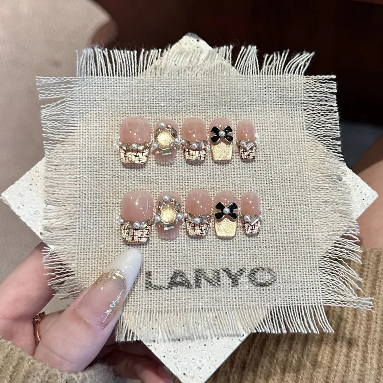 【小香风】新款秋冬纯手工穿戴甲美甲中长款显手白美秋冬必备高级感