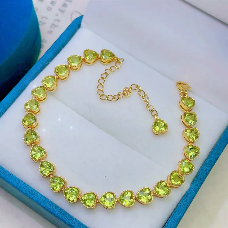 S925纯银镶天然橄榄石手链女心形包镶全净体简约时尚女友生日礼物