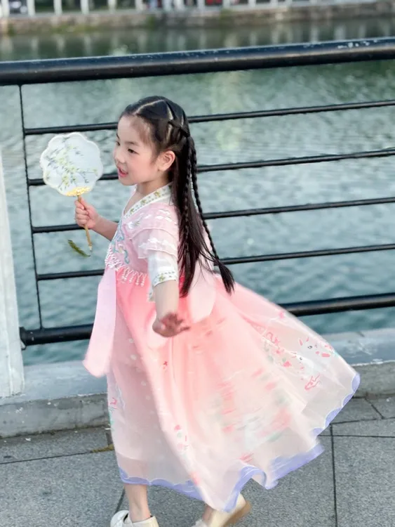 2024女童新款国风汉服连衣裙儿童夏款民族服装宝宝古风裙子新中式