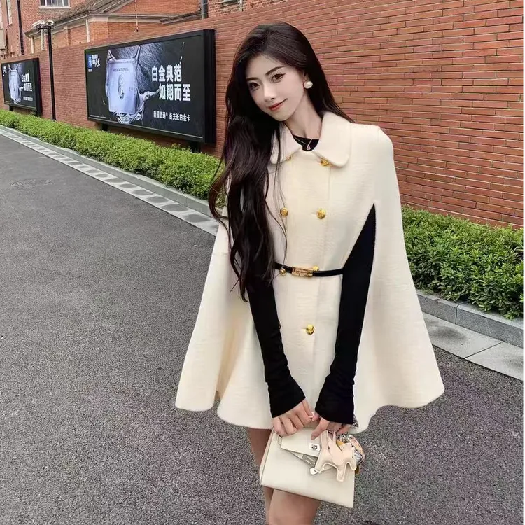 财阀千金风高级感斗篷外套女款今年流行秋冬洋气披肩加厚毛呢大衣