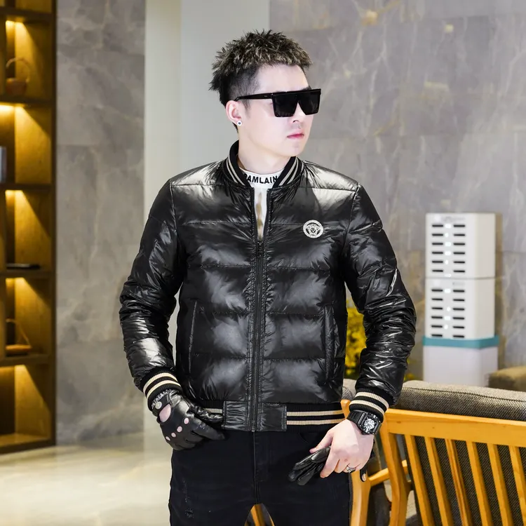 欧货潮牌防寒白鸭绒男士羽绒服冬季2025新款短款刺绣加厚保暖外套