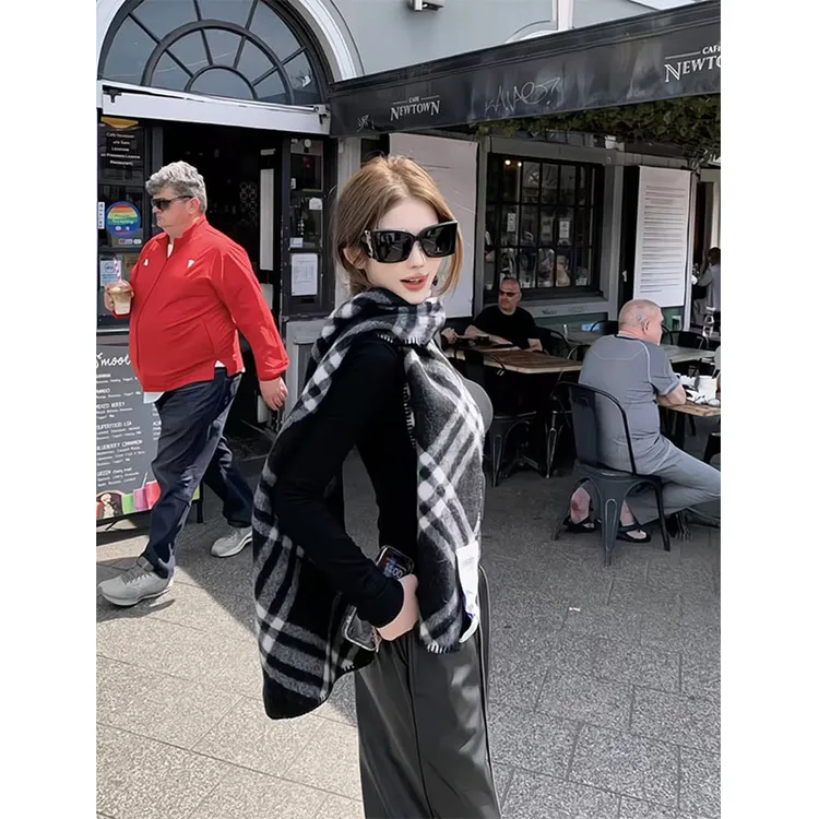 2024秋季新款纯欲风性感辣妹露背修身长袖上衣高腰百搭黑色阔腿裤