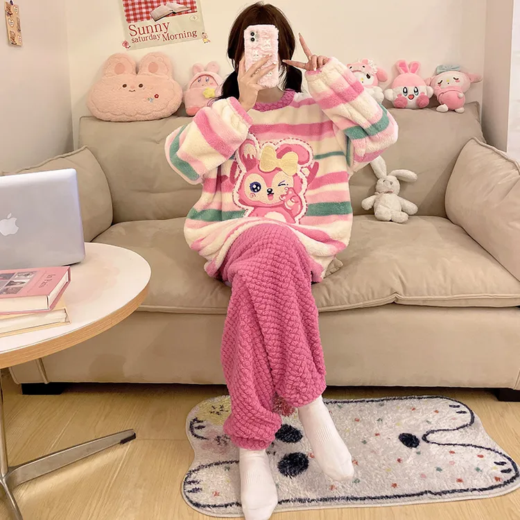 揭阳睡衣女款爆款2025新款秋冬季珊瑚绒加绒加厚法兰绒家居服冬款