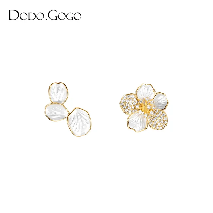 合金耳饰 DODOGOGO不对称山茶花轻奢百搭小众耳钉设计感