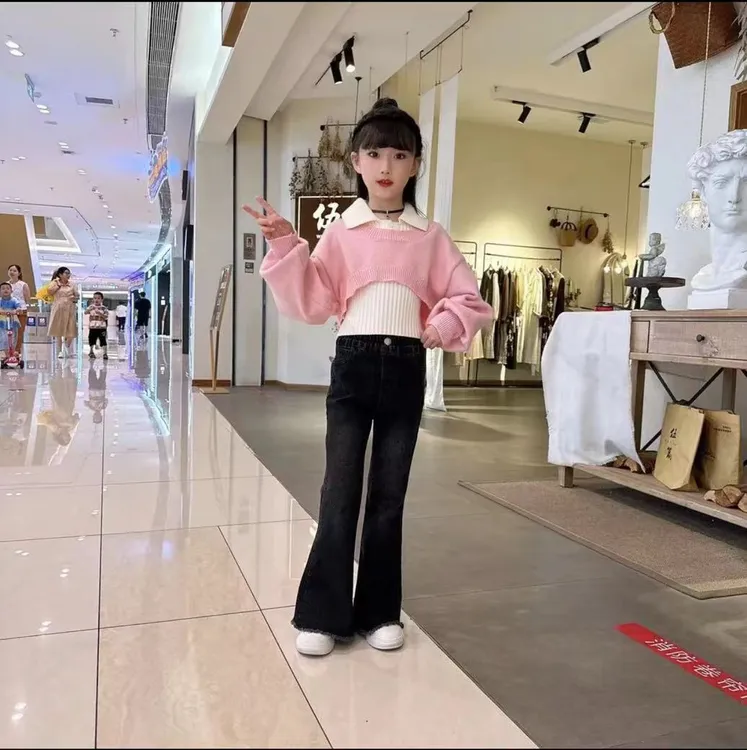 2024女童套装春秋新款韩版时髦衬衫毛衣洋气牛仔喇叭裤两件套潮款