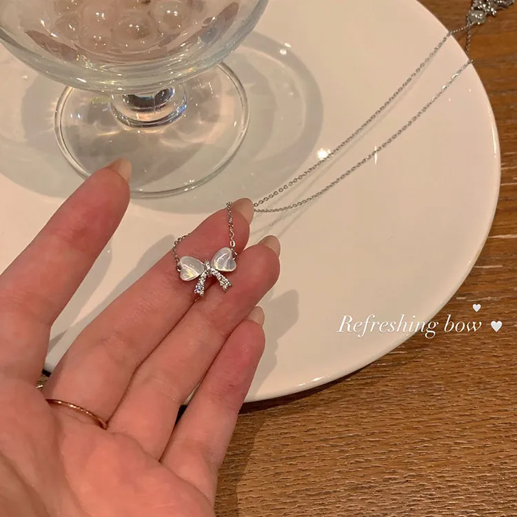 ins纯欲风夏季甜美蝴蝶结女轻奢小众设计感锁骨链2024年