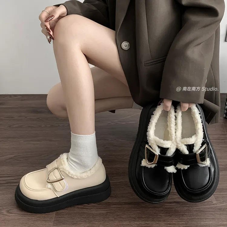 南在南方黑色英伦风厚底小皮鞋女秋冬2025新款百搭增高保暖乐福鞋