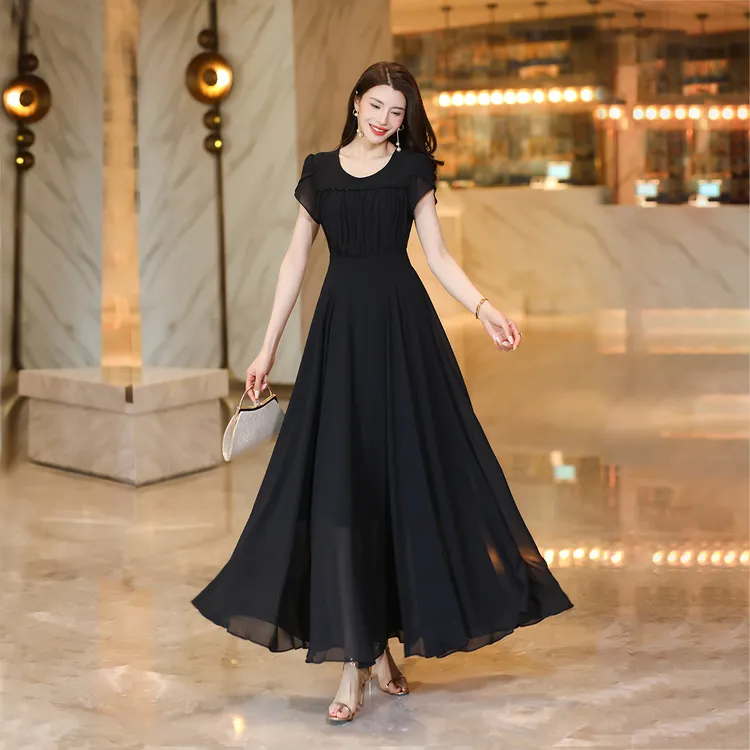 2025连衣裙显瘦气质高贵夏季黑色法式长款收腰赫本风大摆2372