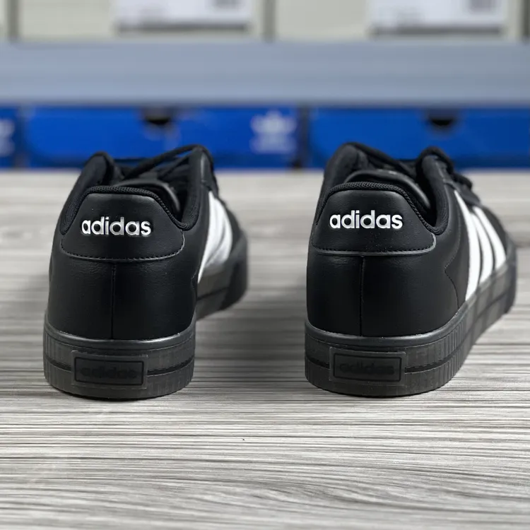 Adidas阿迪达斯正品男时尚舒适低帮板鞋轻便耐磨运动休闲鞋G55067
