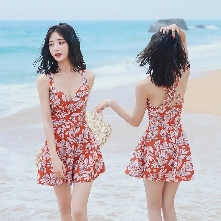 泳衣女泡温泉新款保守显瘦遮肚泳装时尚女孩女款碎花休闲游泳衣