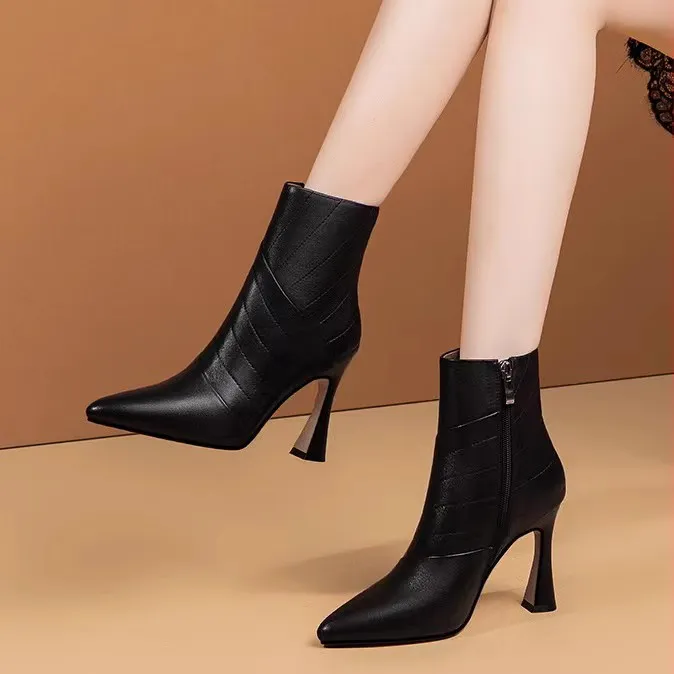 尖头跟鞋黑色细跟加绒工装靴侧拉链软底软面舒适气质百搭时尚短靴