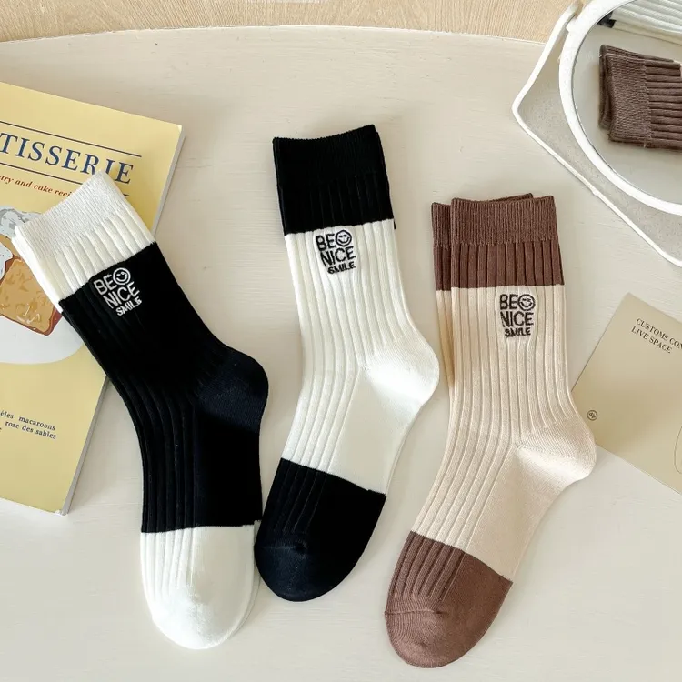 袜子女秋冬款拼色双针织堆堆袜潮流百搭复古时尚欧美风刺绣中筒袜
