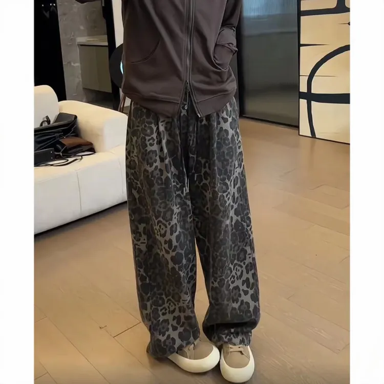 飞芊娅窄版阔腿牛仔裤女2025春季新款香蕉裤显瘦拖地裤豹纹弯刀裤