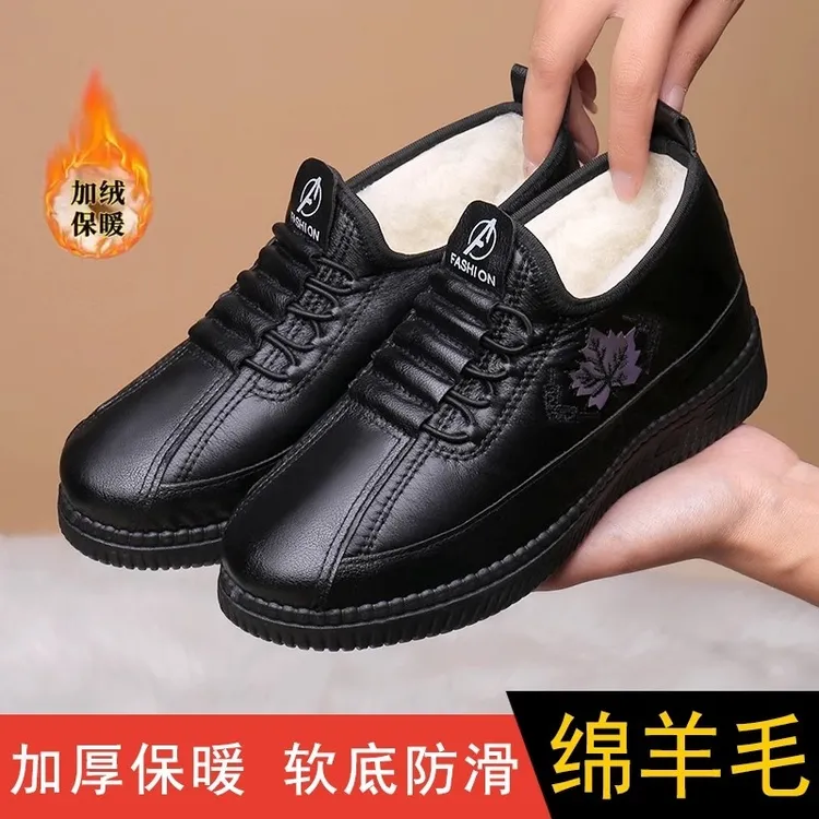 防滑老人棉鞋北京老布鞋女冬季保暖妈妈鞋软底防水老年女款奶奶鞋