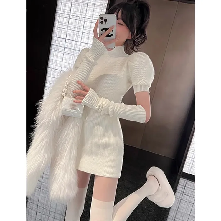 高级感白色泡泡袖针织连衣裙女春装新款纯欲风显瘦内搭包臀毛衣裙