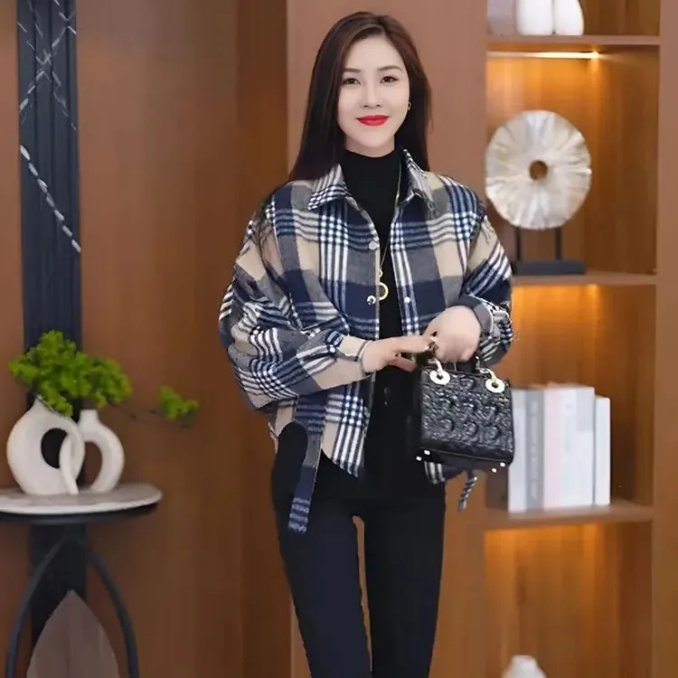 加绒加厚格子外套女秋冬2024新款爆款蝙蝠袖宽松显瘦短款衬衣上衣