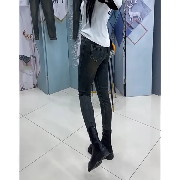 大码秋季新款修身高腰显瘦直筒牛仔裤女2025新款弹力九分铅笔裤