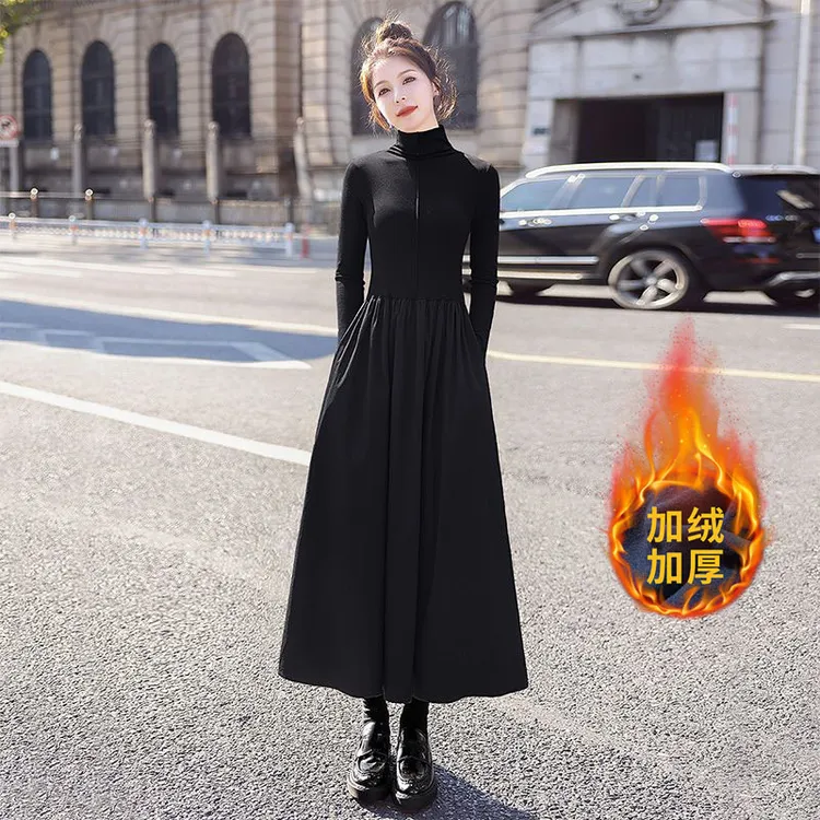 高级感时尚气质长款黑色连衣裙秋冬轻奢简约修身显瘦高领打底长裙