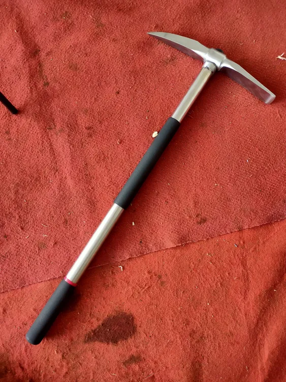 老吴头锻打白钢杆大尖镐