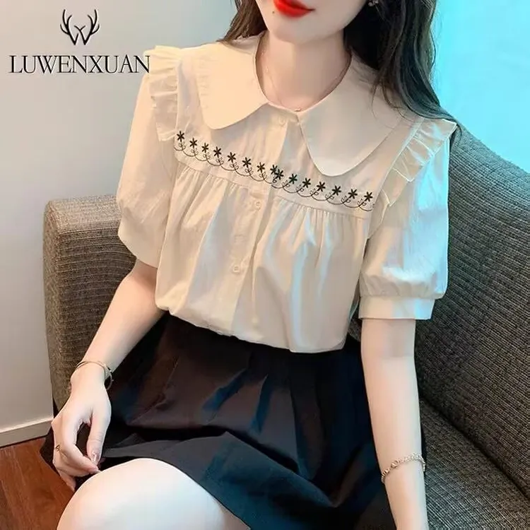 胖妹妹大码女装新款夏装200斤短袖娃娃领刺绣百搭衬衫别致上衣女