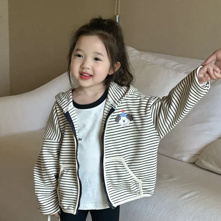 女童条纹卫衣外套秋装2024新款韩版洋气儿童夹克上衣女宝秋季开衫