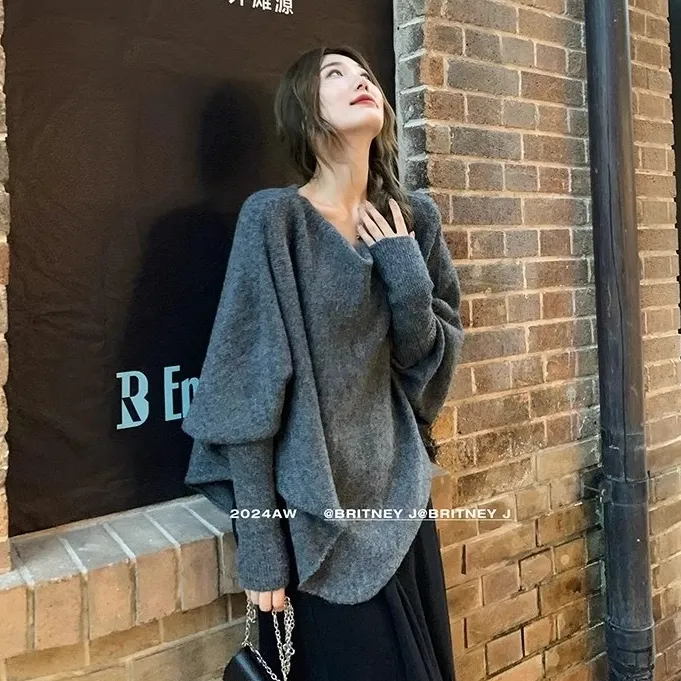 慵懒风V领针织衫毛衣外套2025春秋新款不规则设计感蝙蝠袖女上衣