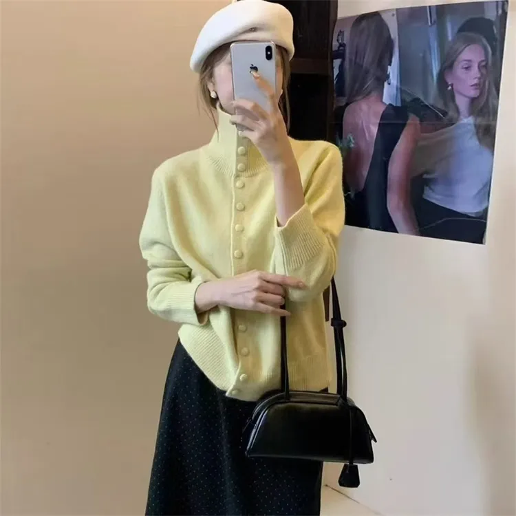 新款简约翻领包扣针织外套女百搭休闲纯色毛衣外套洋气开衫