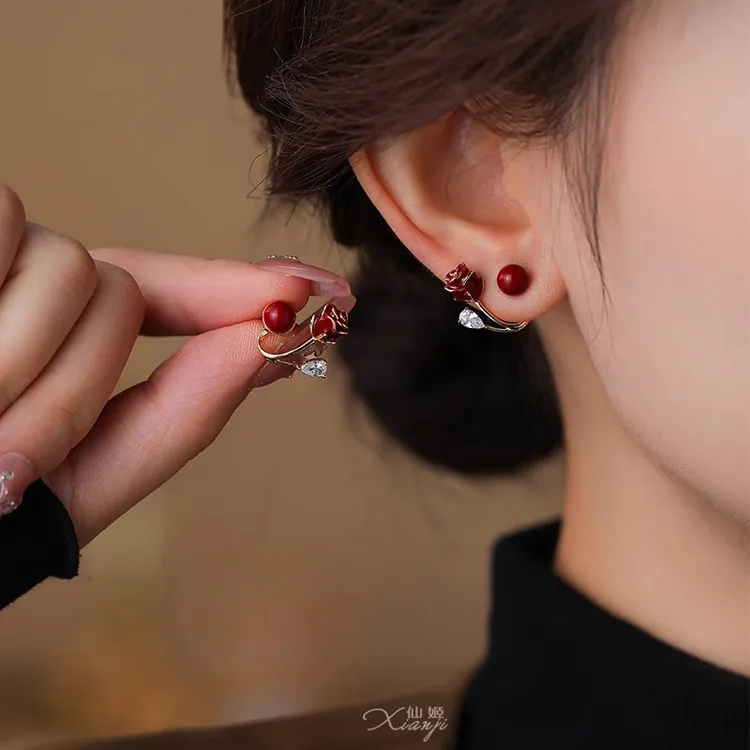 钛钢耳饰 安可拉红玫瑰花朵耳钉时尚温柔精致设计感一款两戴耳饰