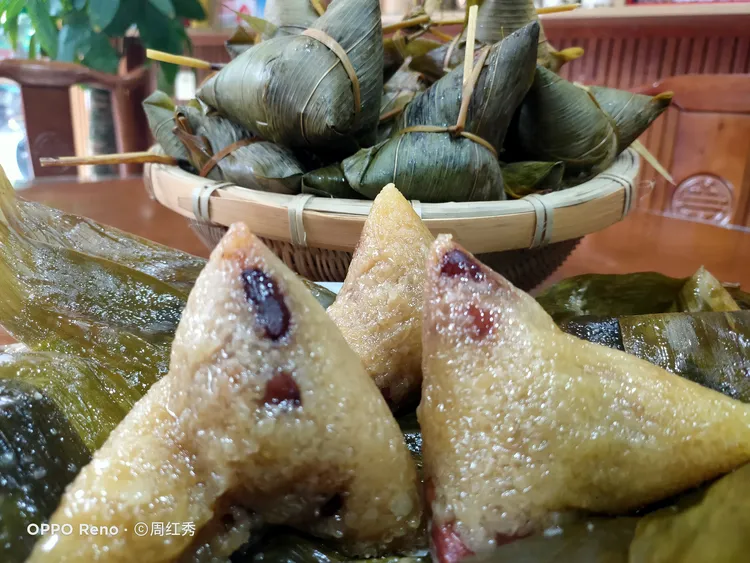 瑶家媳妇湖南江永县瑶家媳妇纯手工制作香糯碱水粽子10-20个装