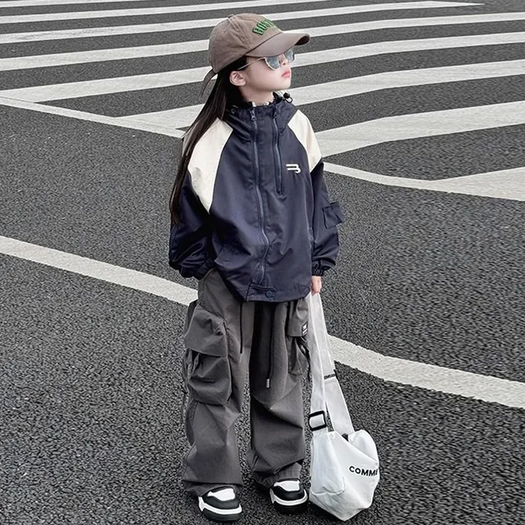 女童运动外套春秋款2025新款儿童洋气冲锋衣大童韩系潮酷风衣春装