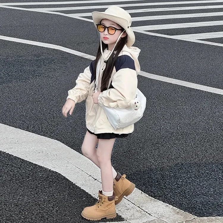 外套女童春秋款2025新款儿童秋装时髦外搭冲锋衣大童秋季时尚风衣