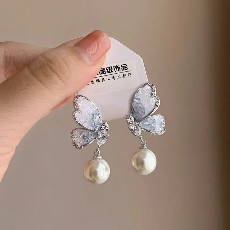 铜合金仿水晶耳饰 蓝色蝴蝶珠珠耳饰女小众设计感耳钉独特耳环潮