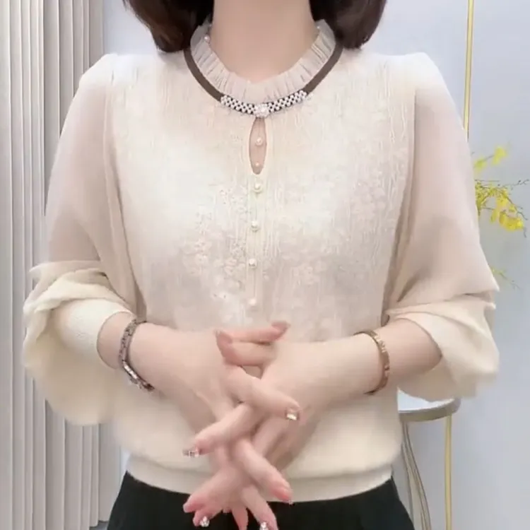 法式时尚女士休闲针织衫圆领蕾丝设计感毛衣秋冬新款气质打底上衣