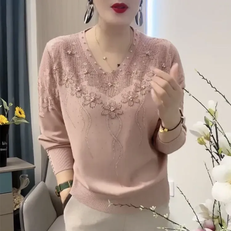 高级感小众气质百搭V领上衣小衫中年女士宽松遮肚套头钉珠针织衫