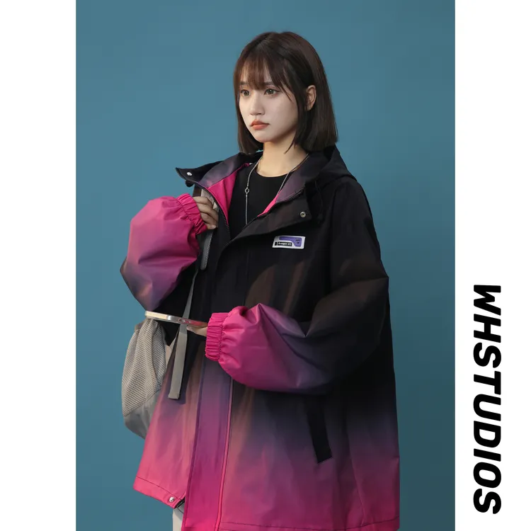 渐变色冲锋衣外套男女同款春秋季学生宽松复古大码连帽棒球服夹克