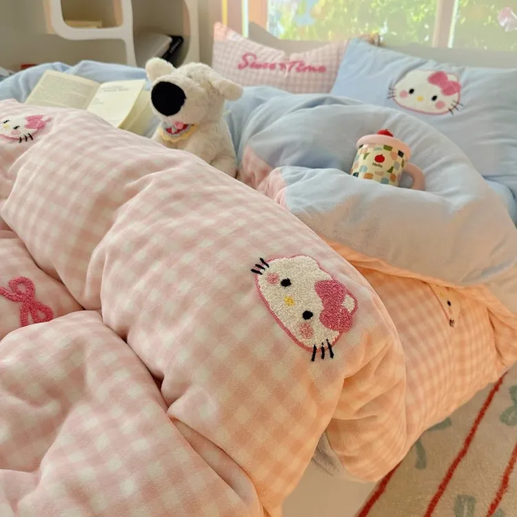 可爱Hello Kitty牛奶绒四件套卡通被套三件套床单宿舍珊瑚绒床品4