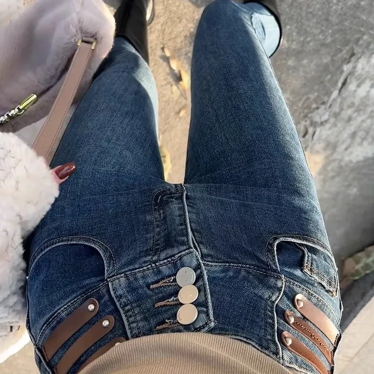 黑色高腰弹力加绒加厚小脚牛仔裤女秋冬显瘦大码浅色牛仔裤加绒