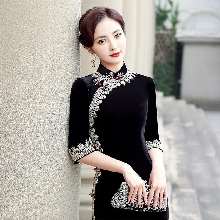 YS648旗袍2025新款春季长款改良金丝绒黑色复古女妈妈气质日常穿