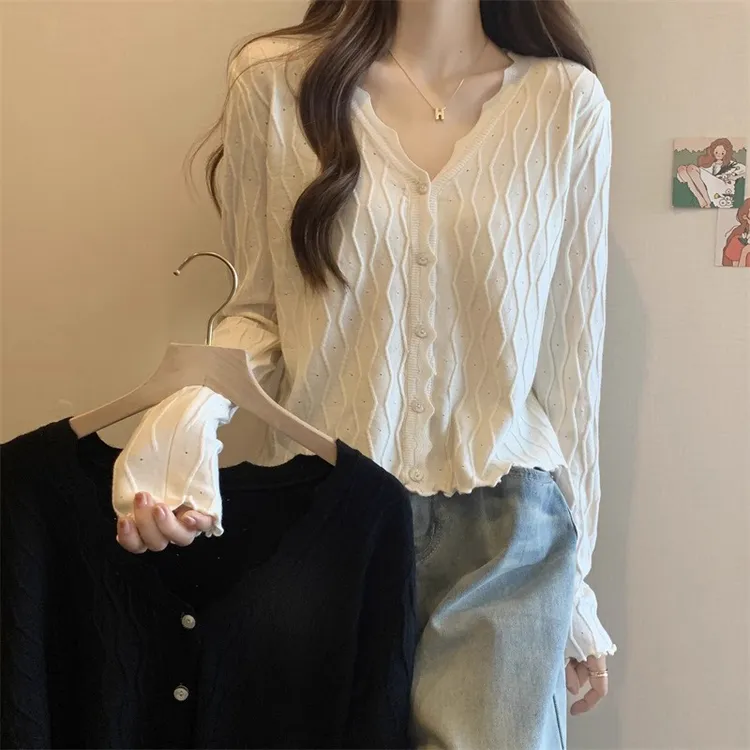 法式小香风波浪边针织衫女秋季大码显瘦上衣别致简约V领毛衣外套