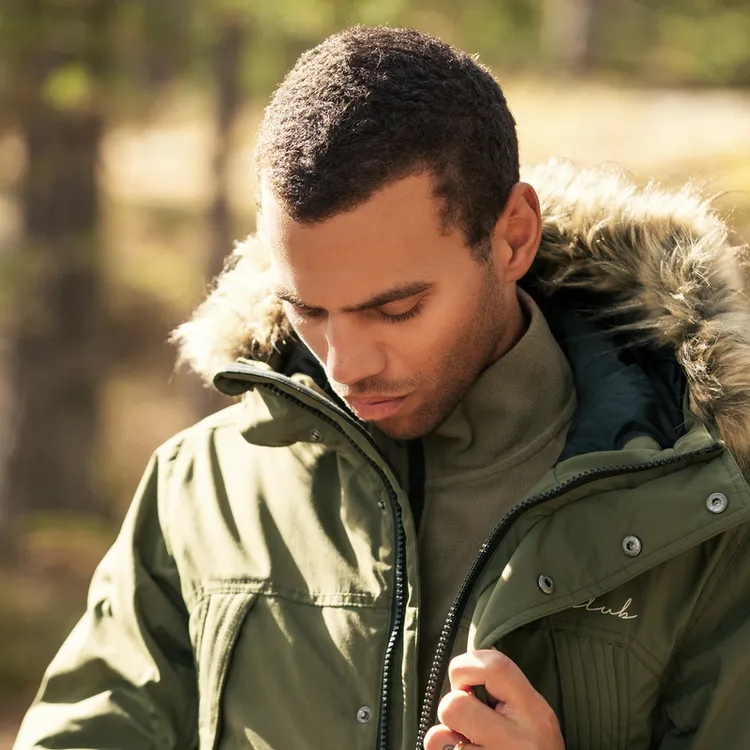 AKCLUB冬季男装款城市机能户外保暖N2B连帽全天候羽绒服男2411401