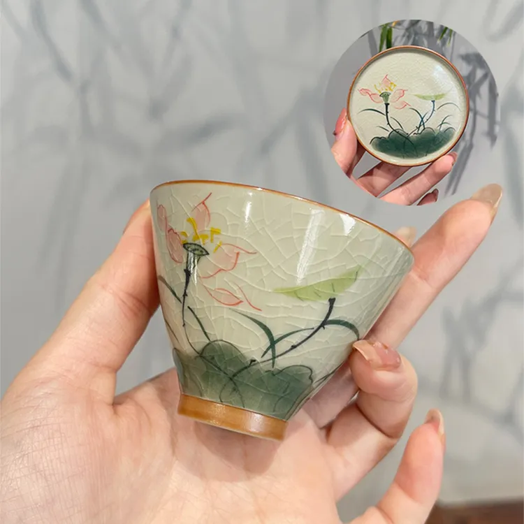 惊蛰纯手绘粉荷春茶季开片直口斗笠杯手工陶瓷茶具单杯釉下彩茶杯