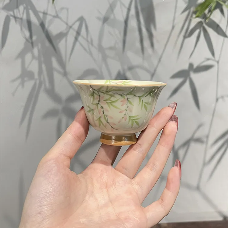 惊蛰 草木灰手绘粉藤花主人杯陶瓷茶杯家用单杯釉下彩茶具品茗杯